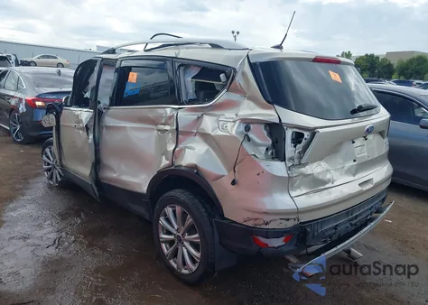 2017 Ford Escape Titanium из США, поврежденный, VIN 1FMCU9J96HUD18207